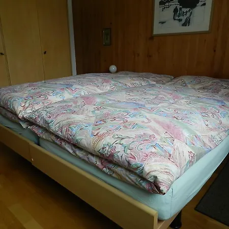 Regina アパート